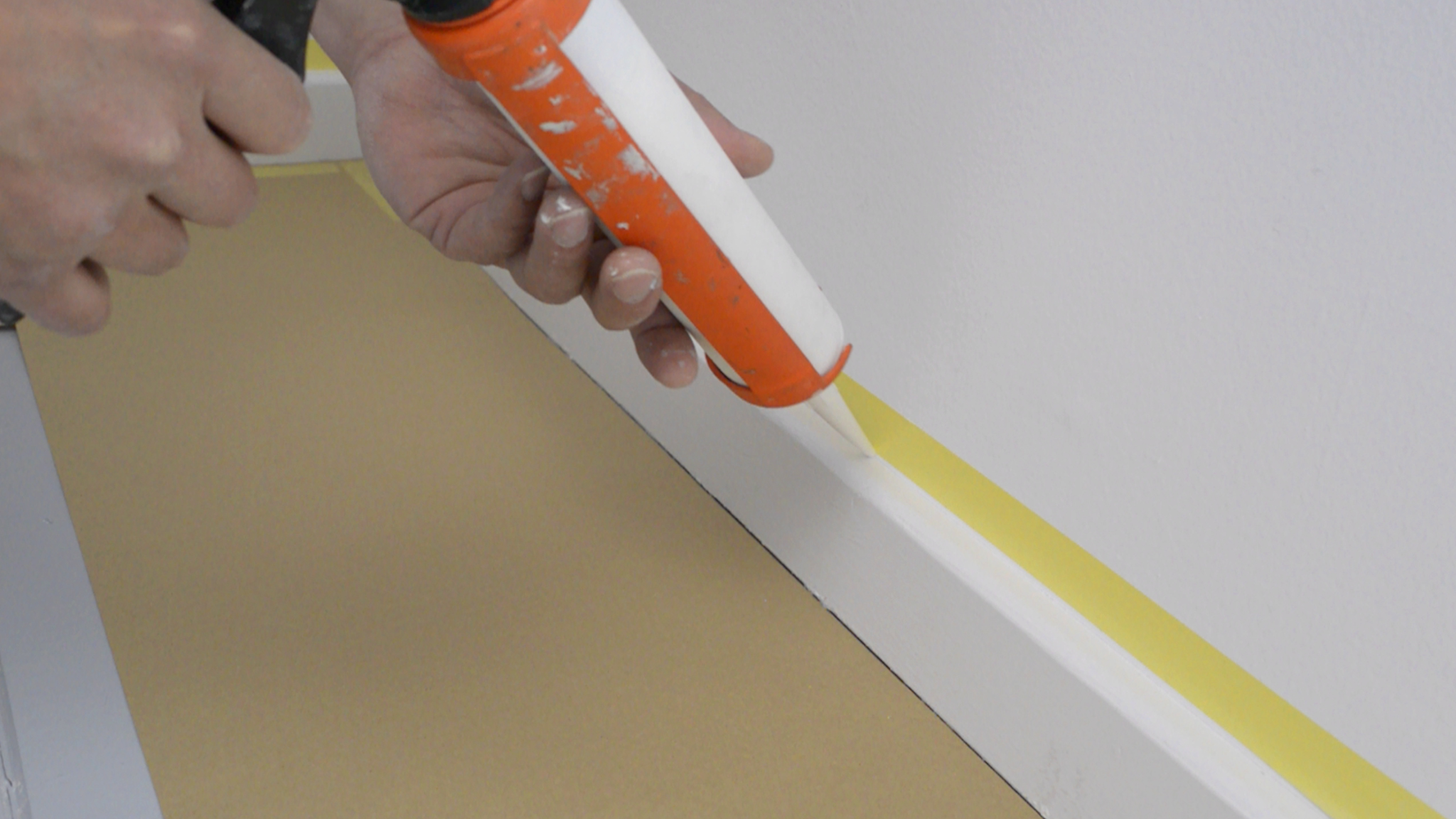 How to paint skirting